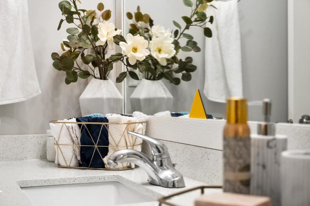 Willow Suite Langley Luaran gambar